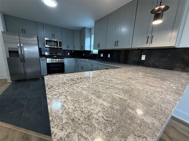 611 N Eastwood Street, Houston, TX 77011