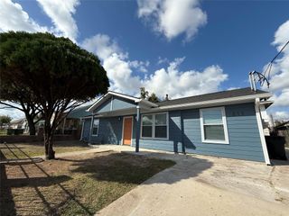 611 N Eastwood Street, Houston, TX 77011