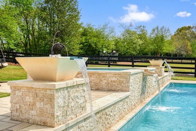 103 American Pharoah Way, Canton, GA 30115