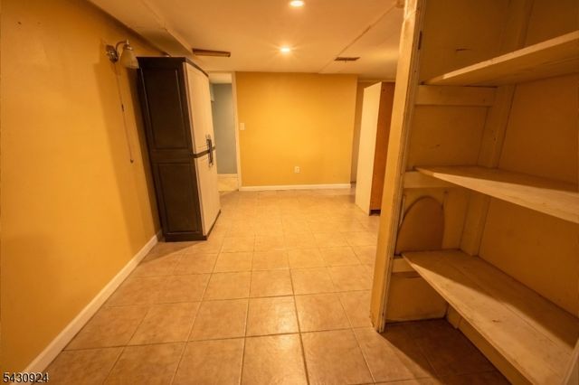 909 Lincoln St, Linden City, NJ 07036