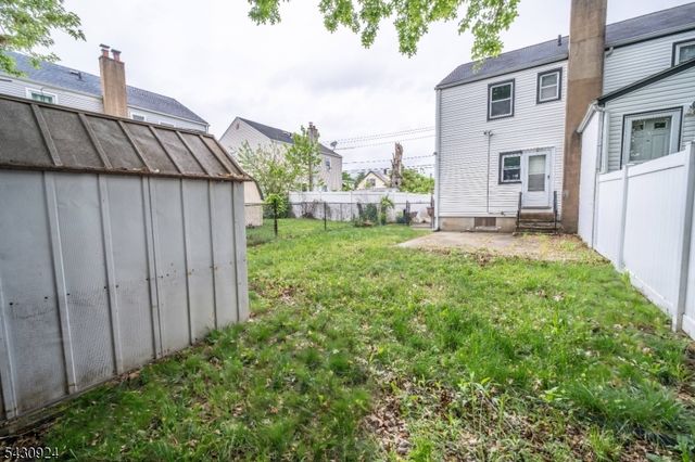 909 Lincoln St, Linden City, NJ 07036