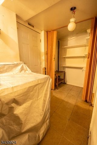 909 Lincoln St, Linden City, NJ 07036