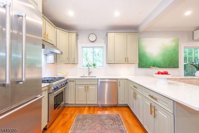 85 Evergreen Ave, Bloomfield Twp., NJ 07003