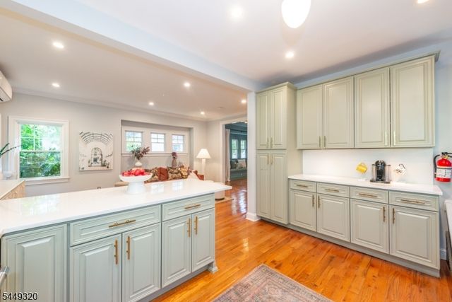 85 Evergreen Ave, Bloomfield Twp., NJ 07003
