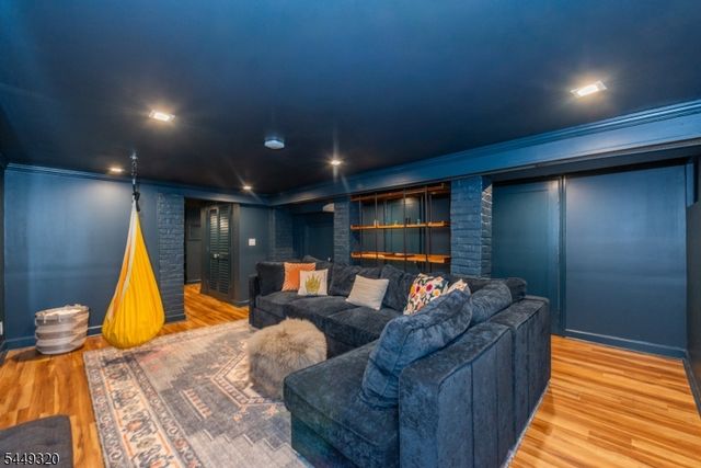 85 Evergreen Ave, Bloomfield Twp., NJ 07003