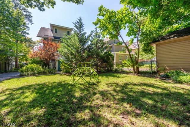 85 Evergreen Ave, Bloomfield Twp., NJ 07003