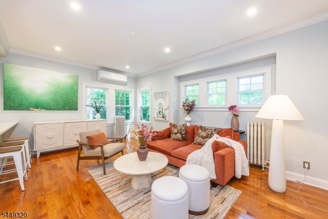 85 Evergreen Ave, Bloomfield Twp., NJ 07003