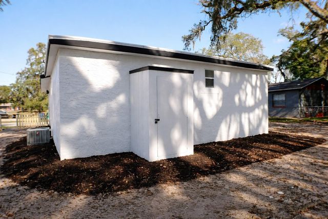 3613 DELEUIL AVENUE, Tampa, FL 33610