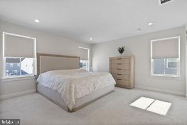 175 MERSEYSIDE DR, Swedesboro, NJ 08085