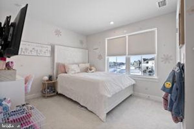 175 MERSEYSIDE DR, Swedesboro, NJ 08085