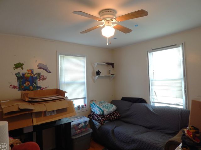 25143 Lawn Street, Roseville, MI 48066