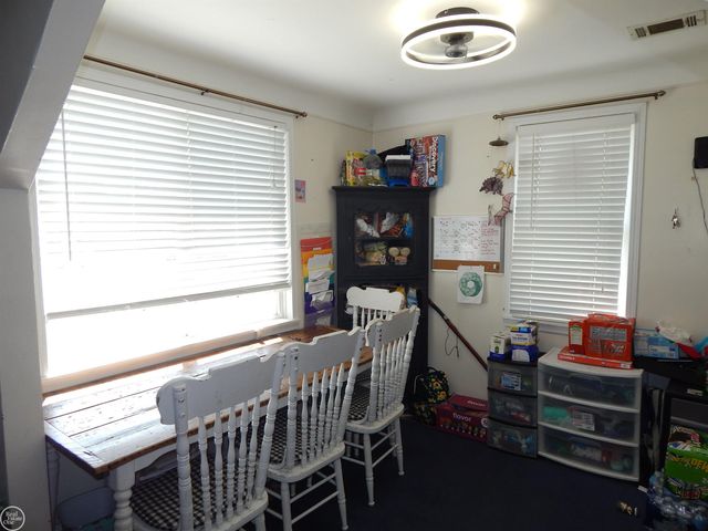 25143 Lawn Street, Roseville, MI 48066