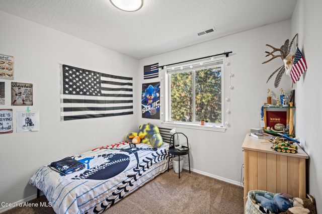 8845 N HUNTINGTON CT, Hayden, ID 83835