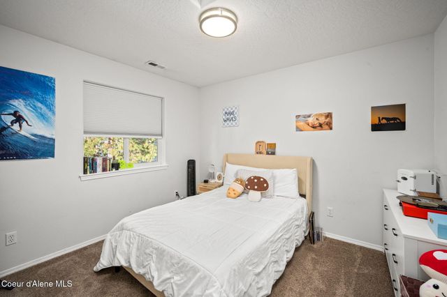 8845 N HUNTINGTON CT, Hayden, ID 83835