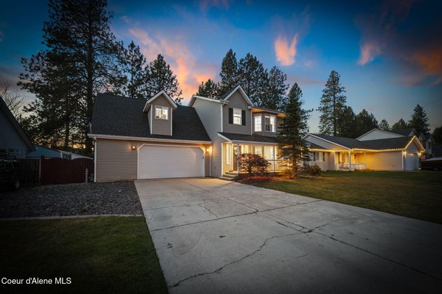 8845 N HUNTINGTON CT, Hayden, ID 83835
