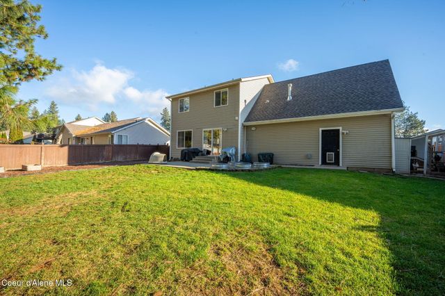 8845 N HUNTINGTON CT, Hayden, ID 83835