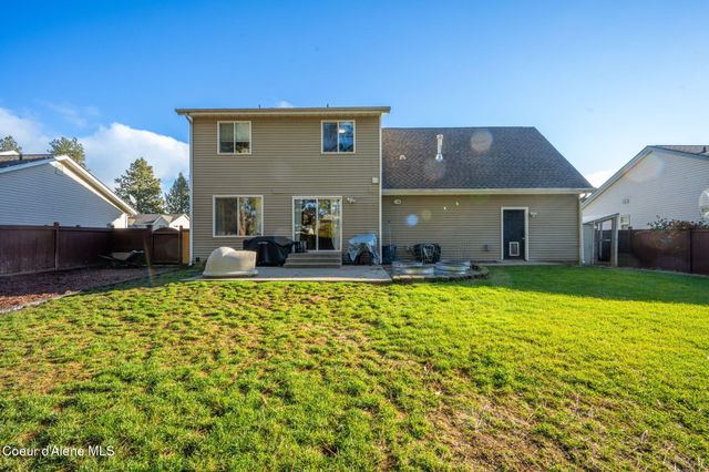 8845 N HUNTINGTON CT, Hayden, ID 83835