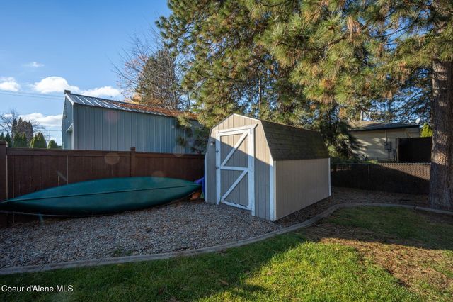 8845 N HUNTINGTON CT, Hayden, ID 83835