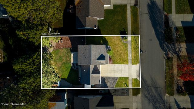 8845 N HUNTINGTON CT, Hayden, ID 83835