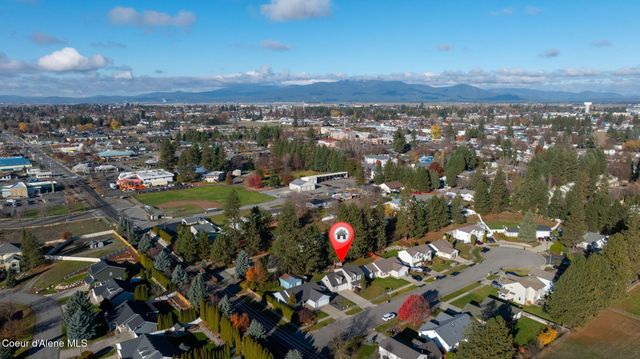 8845 N HUNTINGTON CT, Hayden, ID 83835