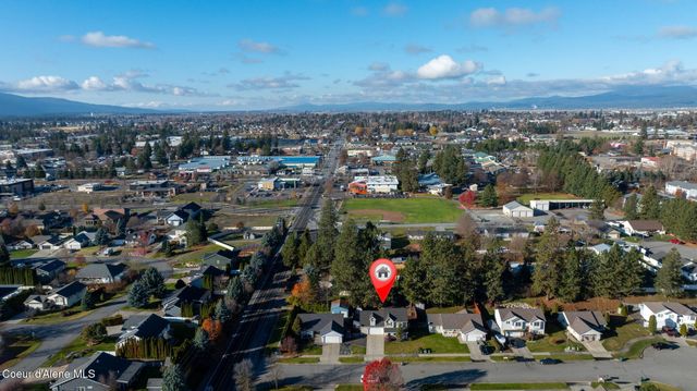 8845 N HUNTINGTON CT, Hayden, ID 83835