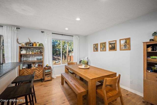 8845 N HUNTINGTON CT, Hayden, ID 83835