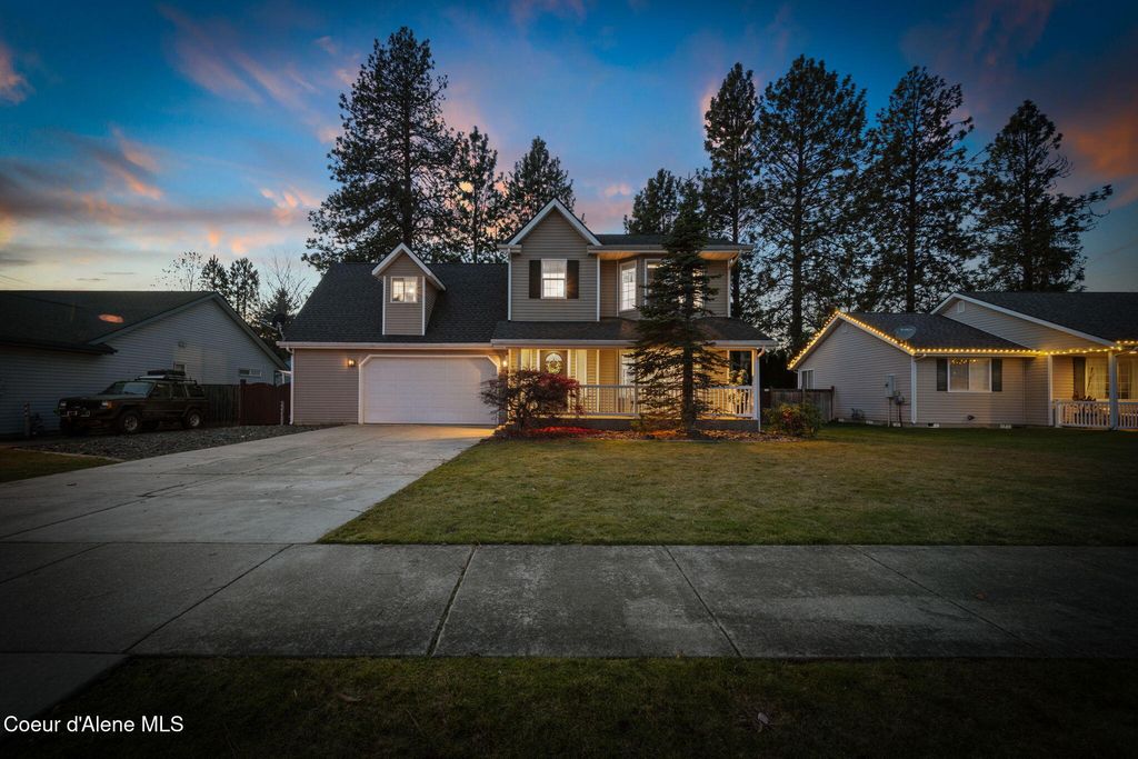 8845 N HUNTINGTON CT, Hayden, ID 83835