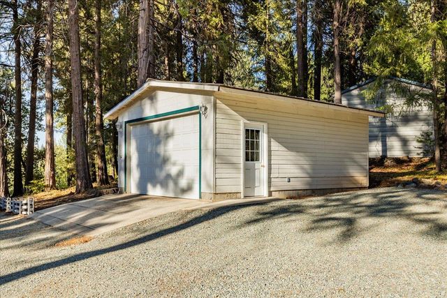 20429 Scotts Flat Rd, Nevada City, CA 95959