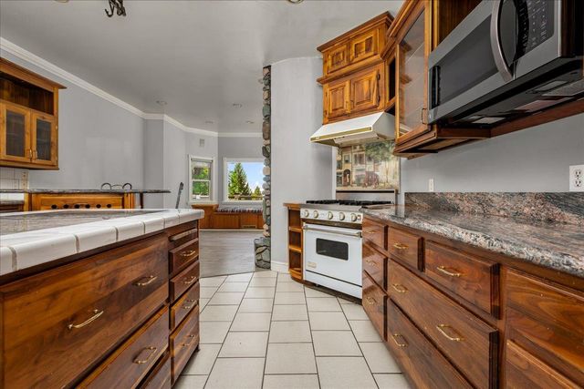 20429 Scotts Flat Rd, Nevada City, CA 95959