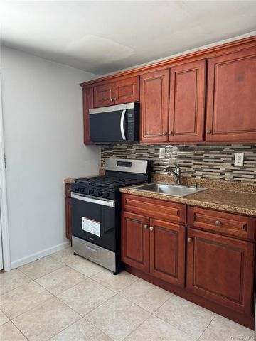 221 Woodland Avenue, Yonkers, NY 10703