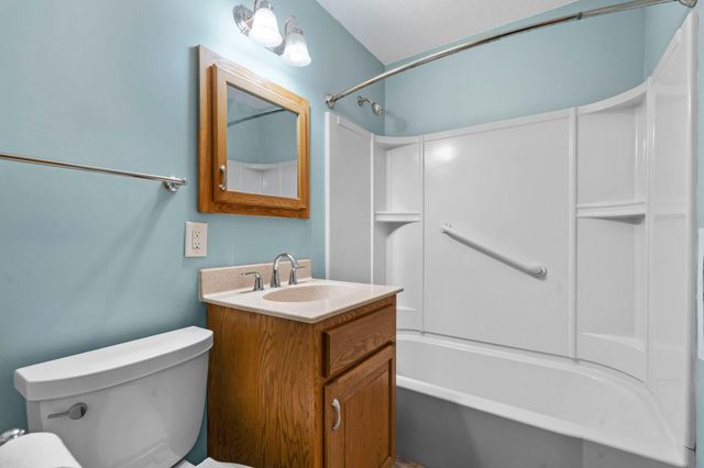 9701 Oakland Avenue, Bloomington, MN 55420