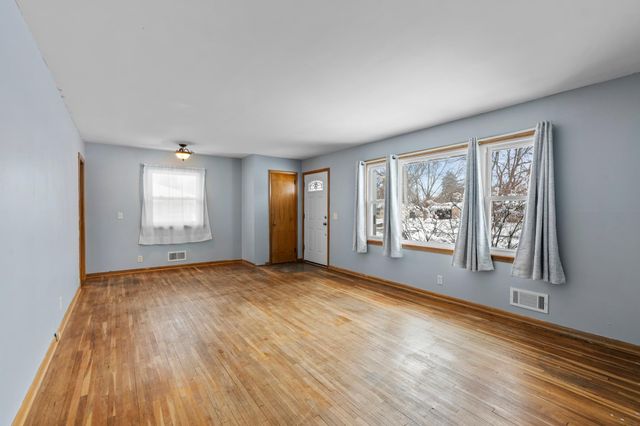 9701 Oakland Avenue, Bloomington, MN 55420