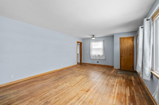 9701 Oakland Avenue, Bloomington, MN 55420