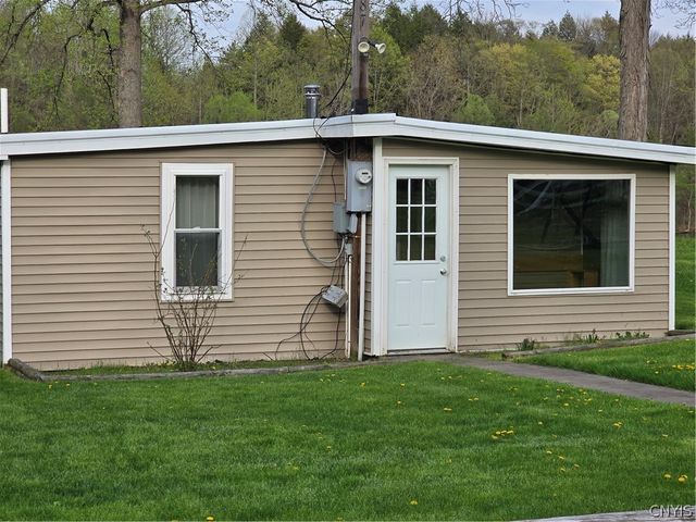 187 Millard Bassett Road, Granby, NY 13069