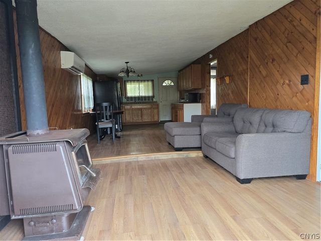187 Millard Bassett Road, Granby, NY 13069