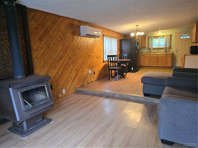 187 Millard Bassett Road, Granby, NY 13069