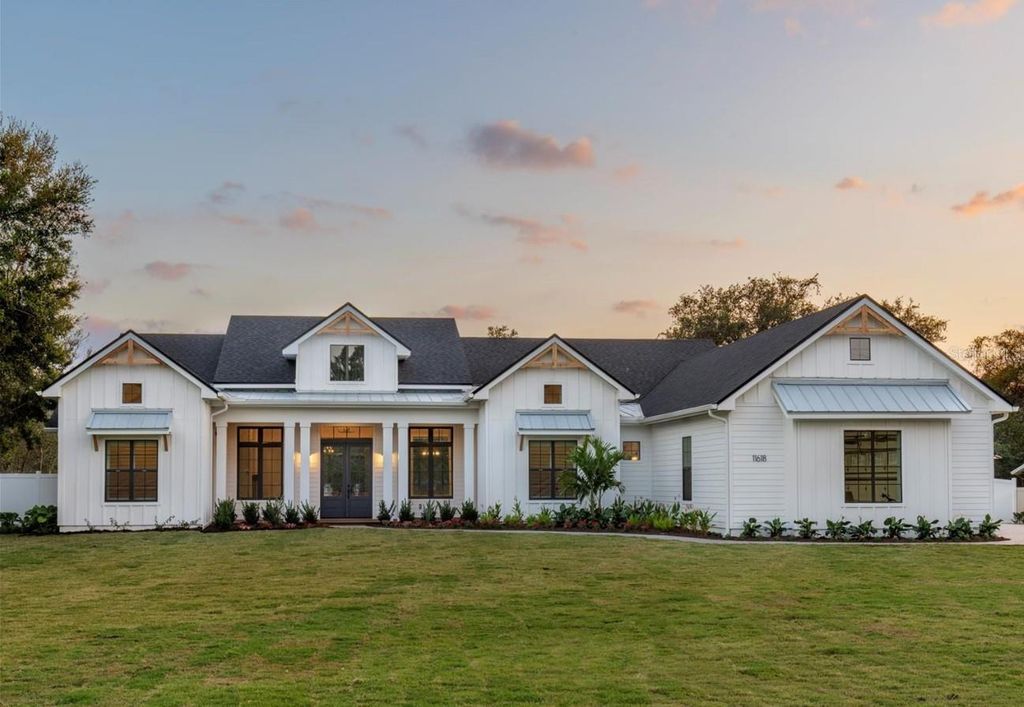 Image 12 of property listing at 7041 NORNE LANE, Mount Dora, FL 32757