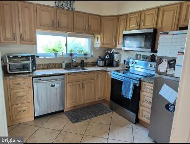21 OJIBWAY RD, Randallstown, MD 21133