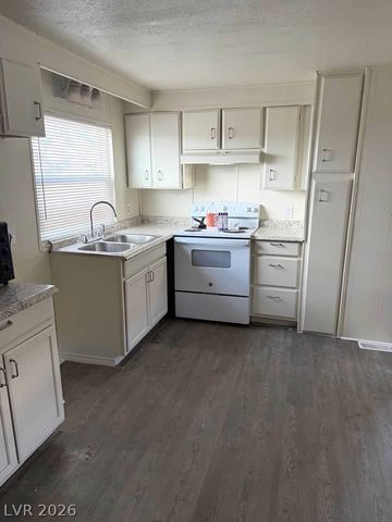 1121 Pawnee Lane, Henderson, NV 89015