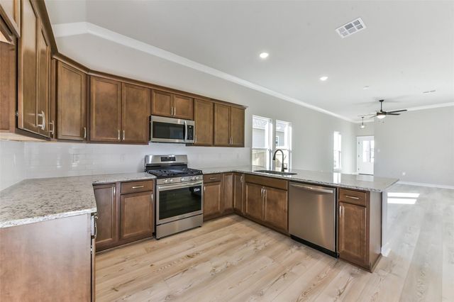 822 Countryside Glade Lane, Bonney, TX 77583