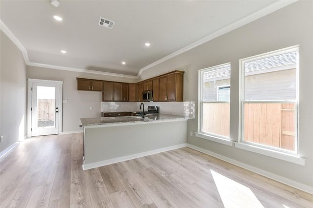822 Countryside Glade Lane, Bonney, TX 77583