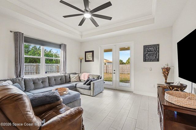 831 Beach Street SW, Palm Bay, FL 32908