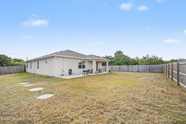 831 Beach Street SW, Palm Bay, FL 32908