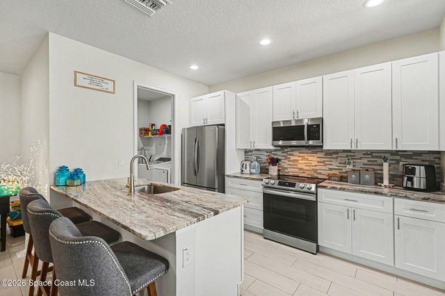 831 Beach Street SW, Palm Bay, FL 32908