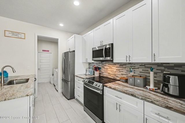 831 Beach Street SW, Palm Bay, FL 32908