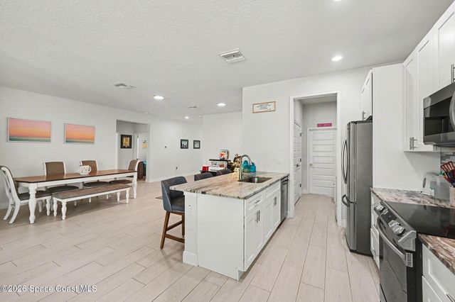 831 Beach Street SW, Palm Bay, FL 32908