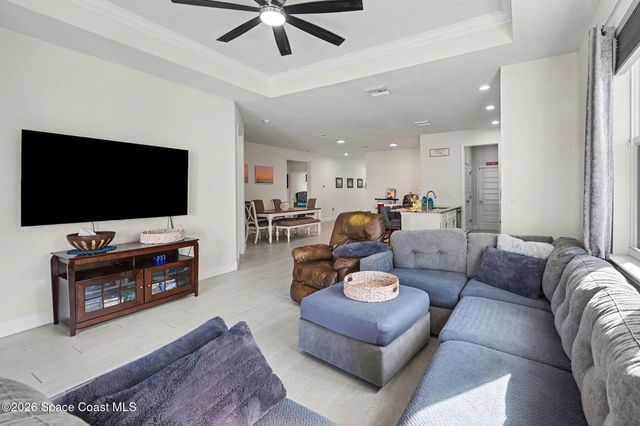 831 Beach Street SW, Palm Bay, FL 32908