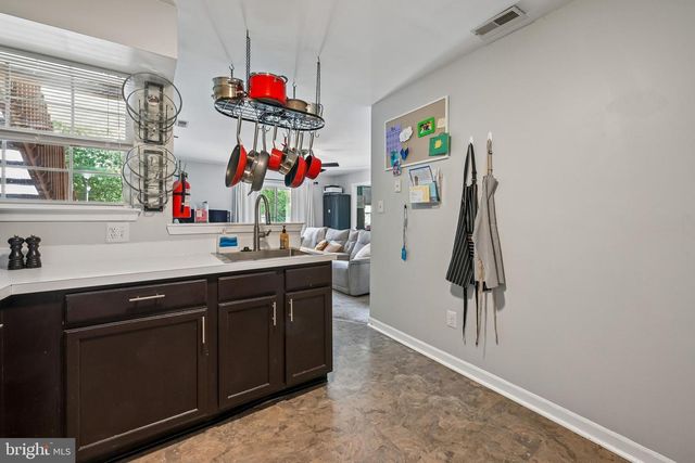 1140 TRISTRAM CIR, Mantua, NJ 08051