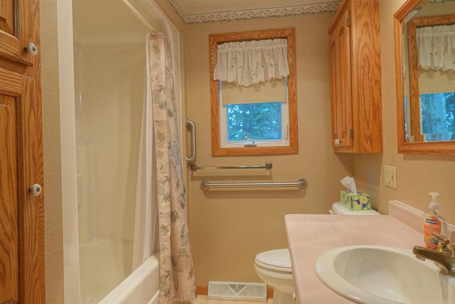 124 N LINCOLN, Stetsonville, WI 54480