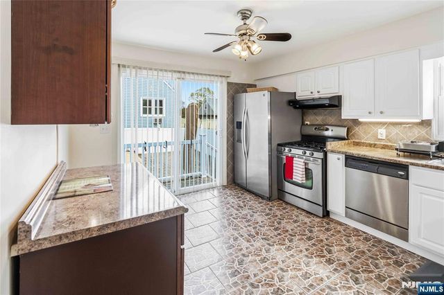 569 Linden Avenue, Teaneck, NJ 07666